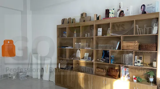 Cama con estructura de metal plegable fácil y simple con respaldo alto para uso doméstico